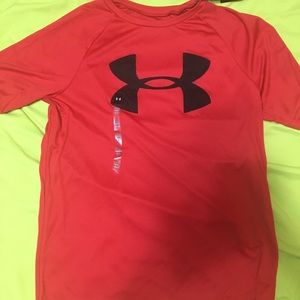 NWT red Under Armour heatgear shirt